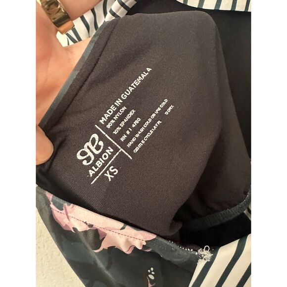 Albion Fit Bon Voyage One Piece Swimsuit Size XS - Picture 9 of 9